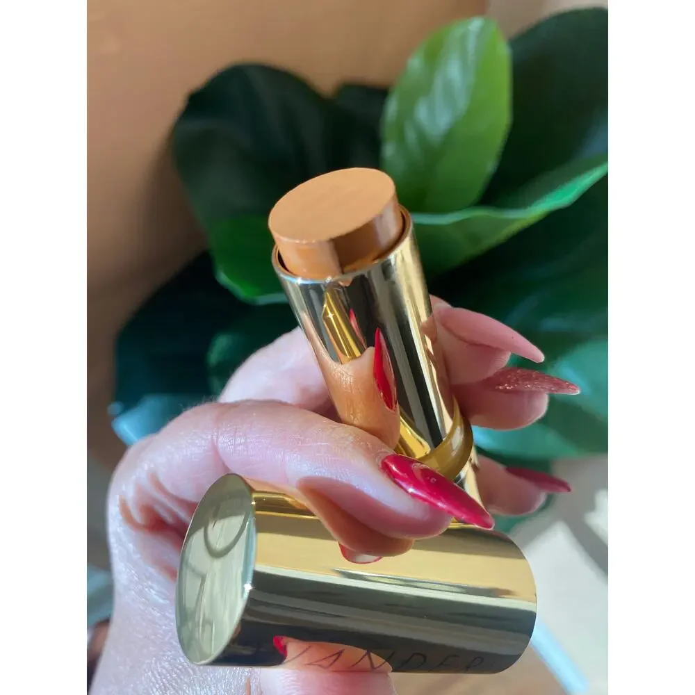 NEW Wander Beauty Flash Focus Hydrating Foundation Stick in Deep